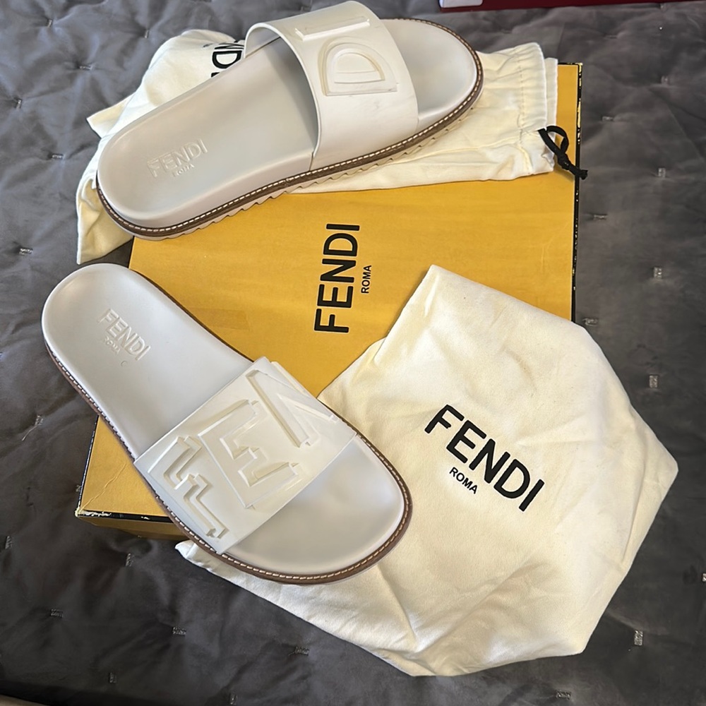 FENDI Flip flops